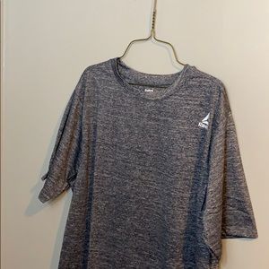 Reebok sport T-shirt size 2 xl color gray